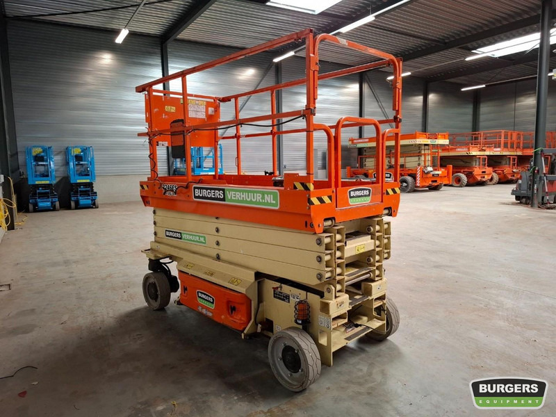 JLG 3246ES - Scissor lift: picture 2 JLG 3246ES - Scissor lift: picture 2
