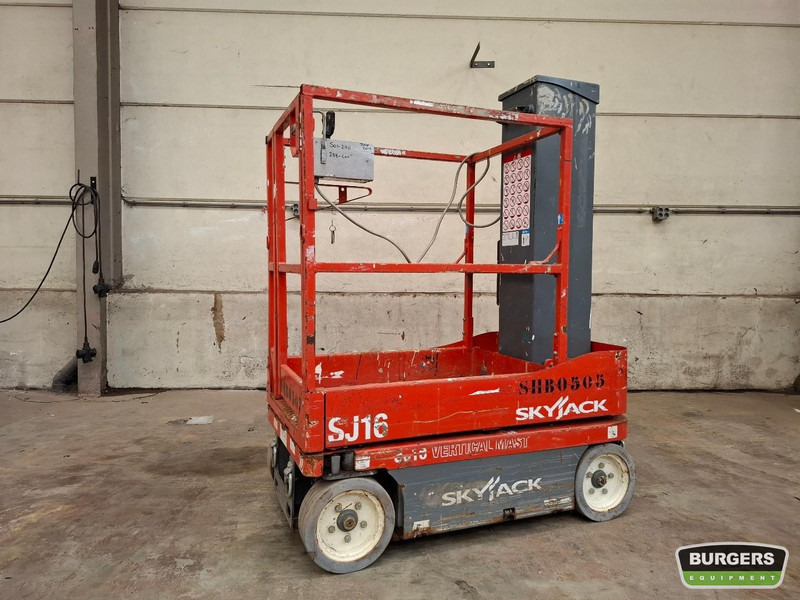 Skyjack SJ16 - Aerial platform: picture 1 Skyjack SJ16 - Aerial platform: picture 1
