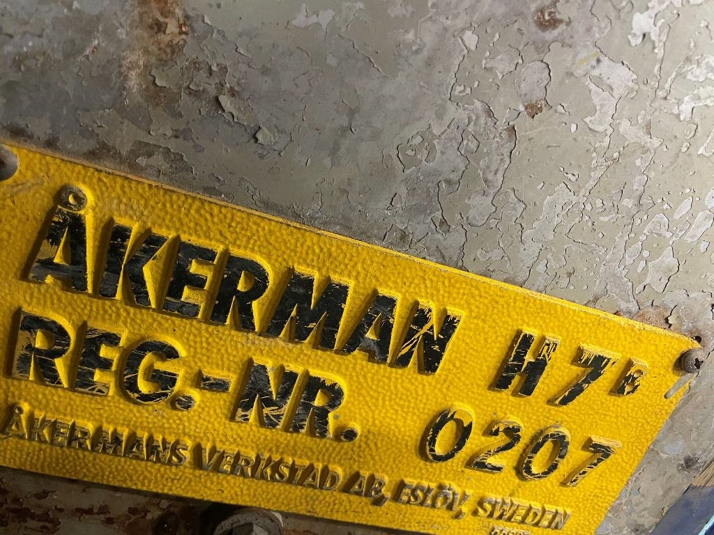 Åkerman H 7 B Dismantled. Only spare parts - Crawler excavator: picture 3 Åkerman H 7 B Dismantled. Only spare parts - Crawler excavator: picture 3