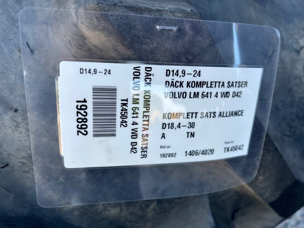 Alliance 18,4-30 14,9-24 till Volvo Bm 641 642  - Tire for Construction machinery: picture 2 Alliance 18,4-30 14,9-24 till Volvo Bm 641 642  - Tire for Construction machinery: picture 2