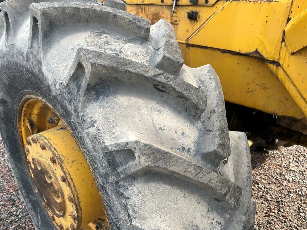 Alliance 18,4-30 14,9-24 till Volvo Bm 641 642  - Tire for Construction machinery: picture 4 Alliance 18,4-30 14,9-24 till Volvo Bm 641 642  - Tire for Construction machinery: picture 4