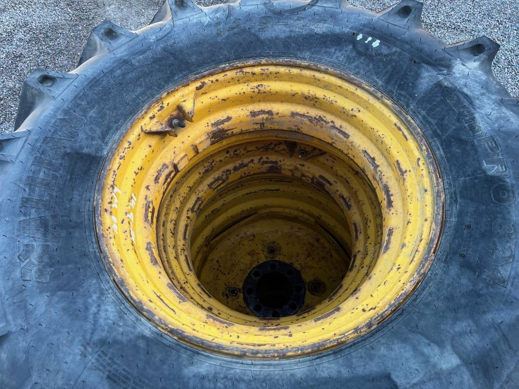 Alliance 18,4-30 14,9-24 till Volvo Bm 641 642  - Tire for Construction machinery: picture 5 Alliance 18,4-30 14,9-24 till Volvo Bm 641 642  - Tire for Construction machinery: picture 5