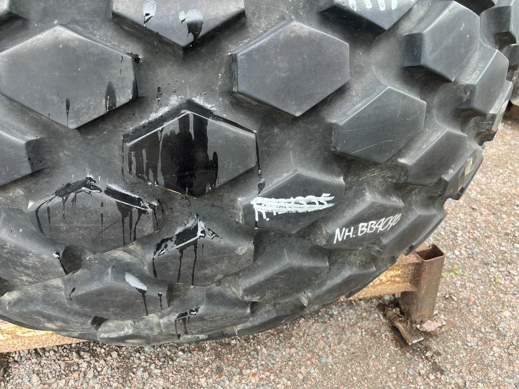 Alliance 28L- 26 Däck på Fälg  - Tire for Agricultural machinery: picture 4 Alliance 28L- 26 Däck på Fälg  - Tire for Agricultural machinery: picture 4