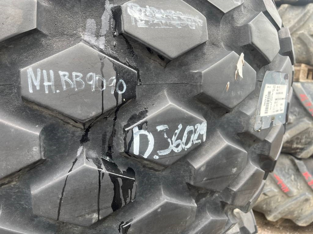 Alliance 28L- 26 Däck på Fälg  - Tire for Agricultural machinery: picture 3 Alliance 28L- 26 Däck på Fälg  - Tire for Agricultural machinery: picture 3