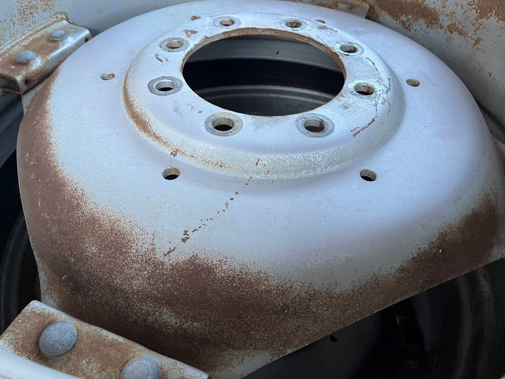 Alliance 600/65-R38 480/65-R28 till Case MX120  - Tire for Agricultural machinery: picture 5 Alliance 600/65-R38 480/65-R28 till Case MX120  - Tire for Agricultural machinery: picture 5