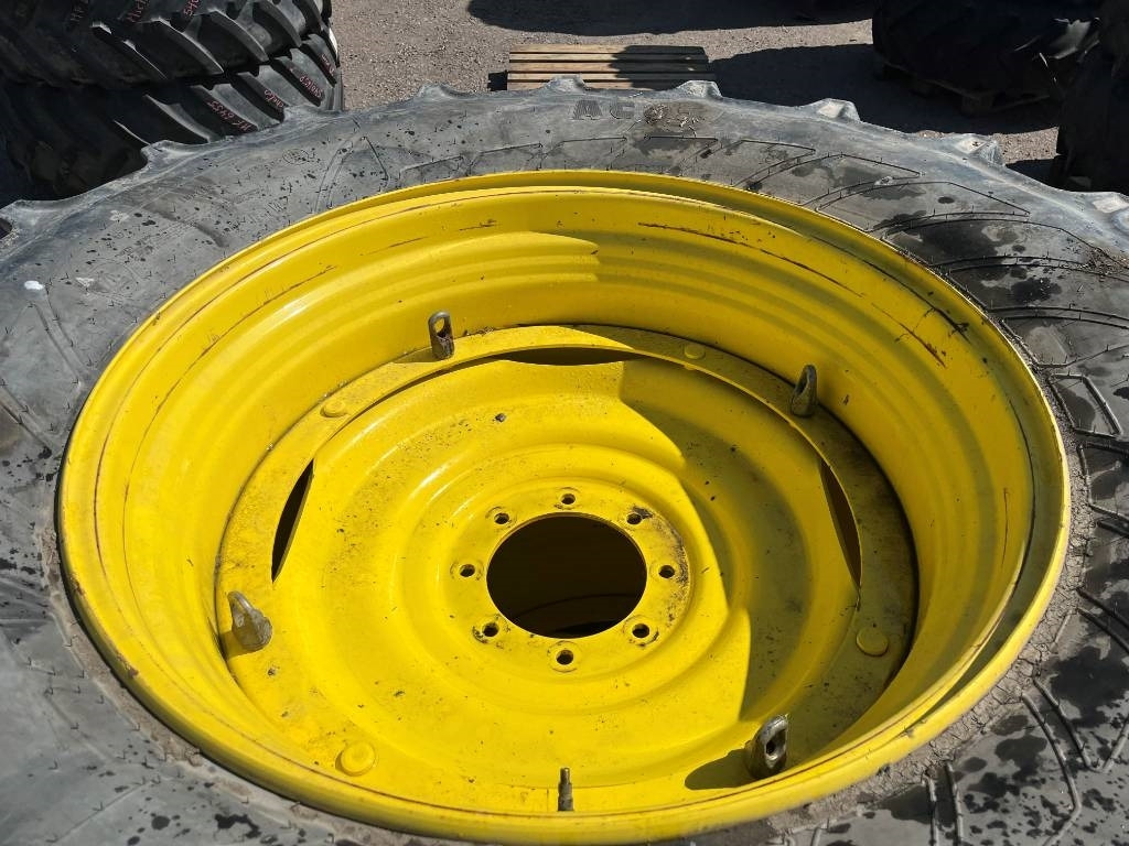 Alliance 650/65R38 600/60R28 till JD 6155 M - Tire for Agricultural machinery: picture 4 Alliance 650/65R38 600/60R28 till JD 6155 M - Tire for Agricultural machinery: picture 4