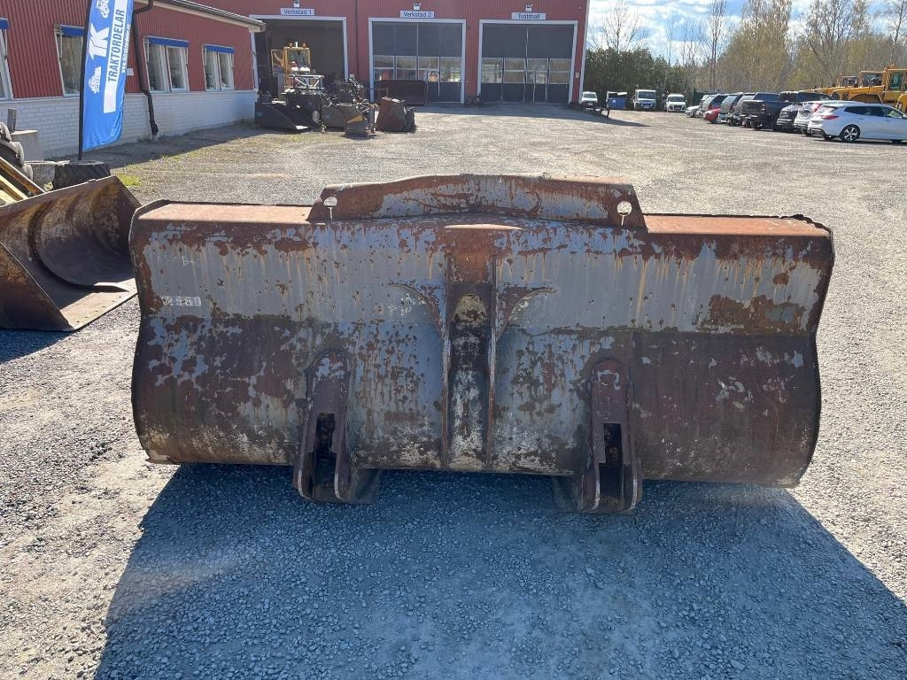 Grusskopa / Jordskopa / Bucket Volvo L70C L70B - Loader bucket for Construction machinery: picture 3 Grusskopa / Jordskopa / Bucket Volvo L70C L70B - Loader bucket for Construction machinery: picture 3