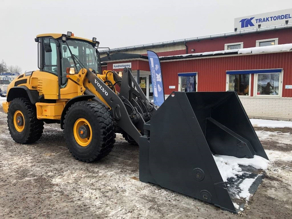Högtippande skopa Högtippskopa 3 kubik - Bucket for Construction machinery: picture 3 Högtippande skopa Högtippskopa 3 kubik - Bucket for Construction machinery: picture 3