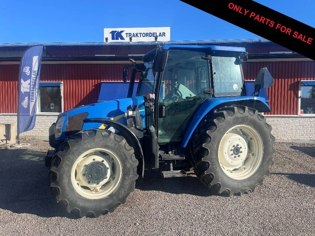 New Holland T 5070 Dismantled. Only spare parts - Farm tractor: picture 1 New Holland T 5070 Dismantled. Only spare parts - Farm tractor: picture 1