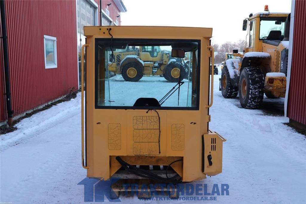 Volvo L50 C  - Cab for Construction machinery: picture 3 Volvo L50 C  - Cab for Construction machinery: picture 3