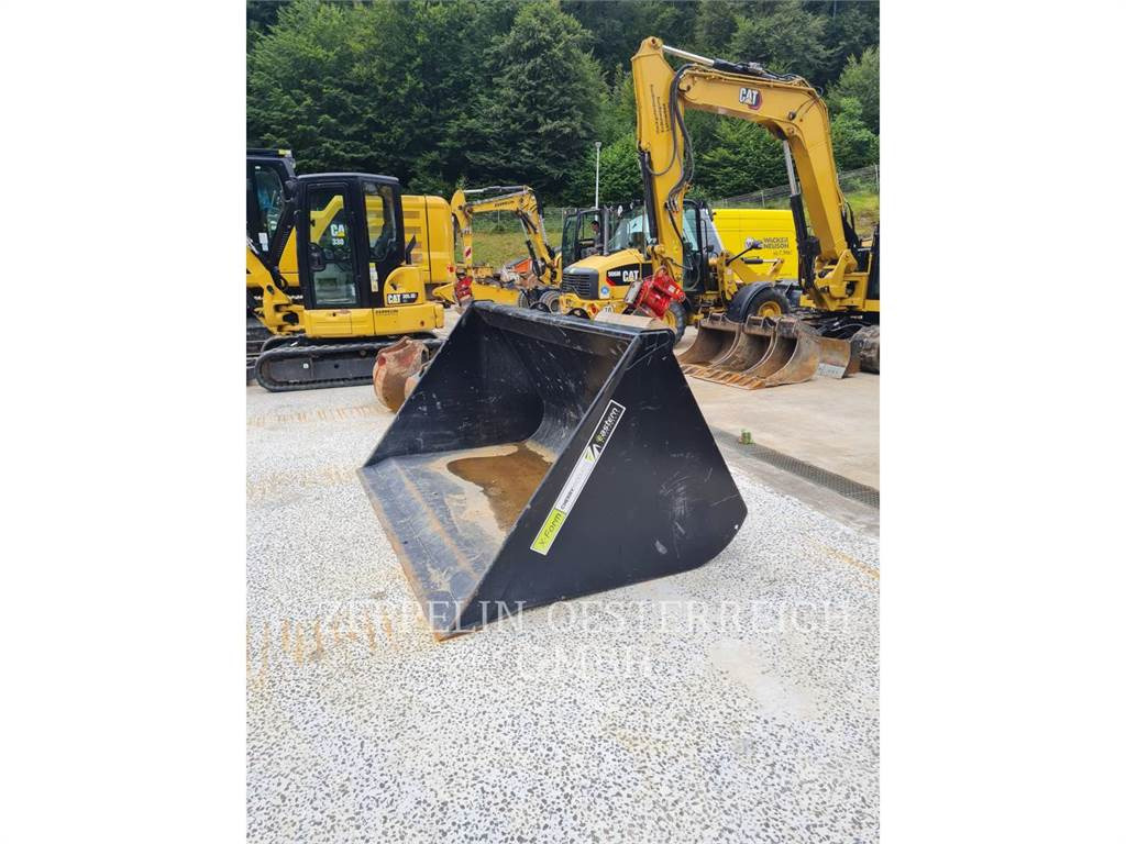 Telescopic handler CAT TH414: picture 14