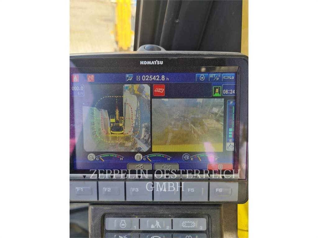 Komatsu PC210LC-11EQ - Crawler excavator: picture 5 Komatsu PC210LC-11EQ - Crawler excavator: picture 5