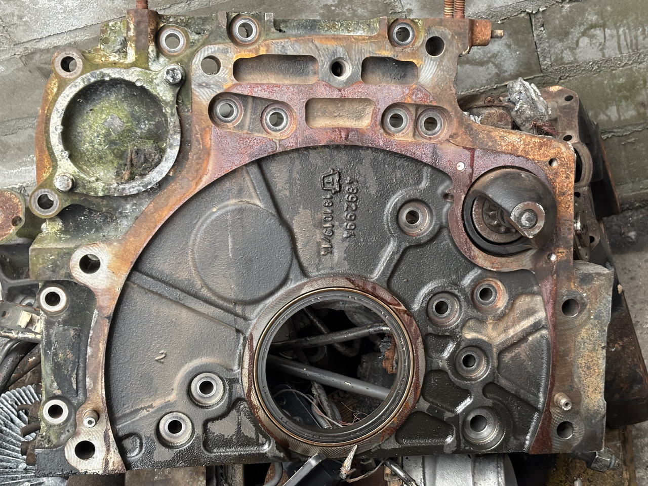 Flywheel for Agricultural machinery Axion 870 New Holland T7.270 T7 270 Silnik FPT 6.7 L Tłumik Drgań Koło Zamachowe Blok Pokrywa CZĘŚCI: picture 7 Flywheel for Agricultural machinery Axion 870 New Holland T7.270 T7 270 Silnik FPT 6.7 L Tłumik Drgań Koło Zamachowe Blok Pokrywa CZĘŚCI: picture 7