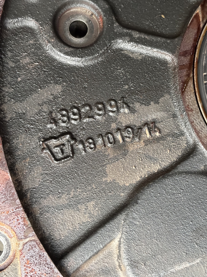 Flywheel for Agricultural machinery Axion 870 New Holland T7.270 T7 270 Silnik FPT 6.7 L Tłumik Drgań Koło Zamachowe Blok Pokrywa CZĘŚCI: picture 8 Flywheel for Agricultural machinery Axion 870 New Holland T7.270 T7 270 Silnik FPT 6.7 L Tłumik Drgań Koło Zamachowe Blok Pokrywa CZĘŚCI: picture 8