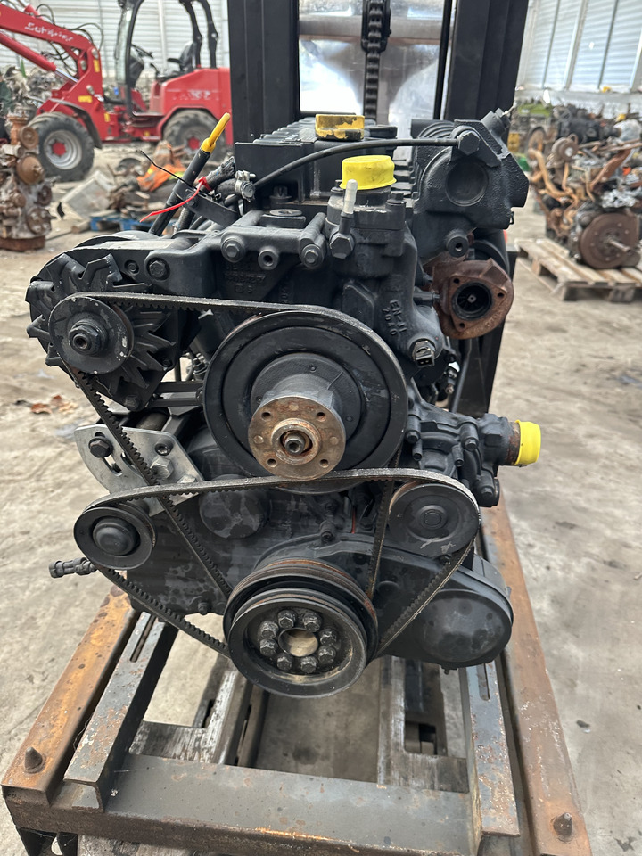 Deutz TD2011L04W - Engine for Construction machinery: picture 3 Deutz TD2011L04W - Engine for Construction machinery: picture 3