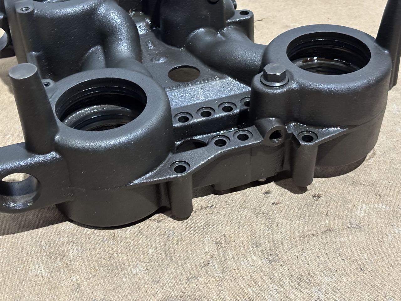 Fendt AGCO ML200 920 924 926 930 Skrzynia Biegów Obudowa M916101430012 - Gearbox for Agricultural machinery: picture 4 Fendt AGCO ML200 920 924 926 930 Skrzynia Biegów Obudowa M916101430012 - Gearbox for Agricultural machinery: picture 4