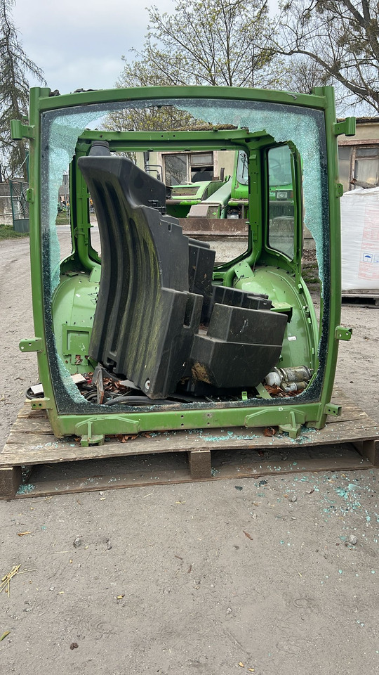 Kabina Fendt 900 - Cab for Farm tractor: picture 5 Kabina Fendt 900 - Cab for Farm tractor: picture 5