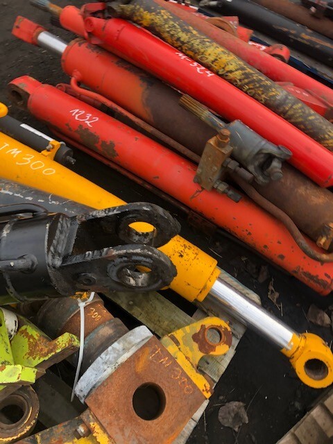 Hydraulic cylinder for Agricultural machinery Matbro ts 280 ts 290 siłownik wychyłu łyźki: picture 7