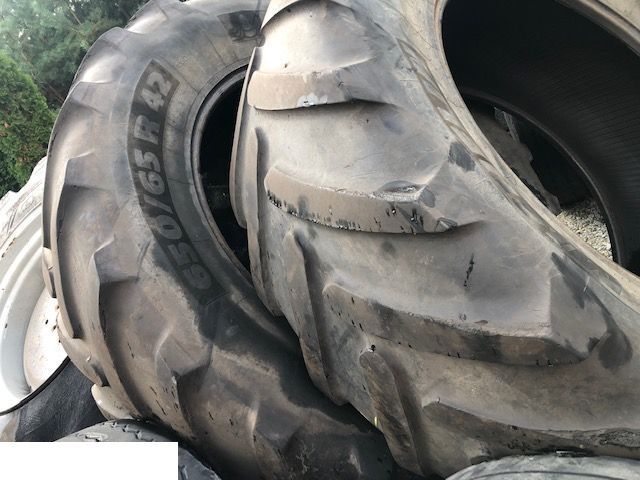Michelin 650/65 R42 - Tire for Agricultural machinery: picture 1 Michelin 650/65 R42 - Tire for Agricultural machinery: picture 1