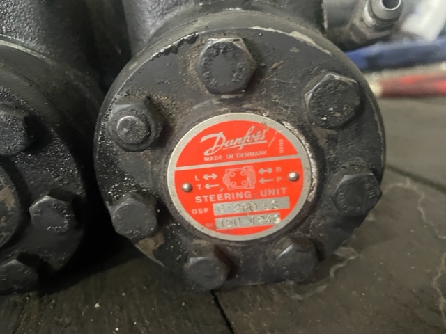 Orbitrol Massey Ferguson - Steering for Truck: picture 4 Orbitrol Massey Ferguson - Steering for Truck: picture 4