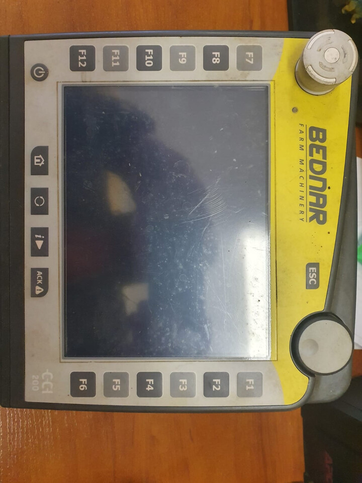 Terminal ISOBUS CCI 200 - Cab and interior for Agricultural machinery: picture 1 Terminal ISOBUS CCI 200 - Cab and interior for Agricultural machinery: picture 1