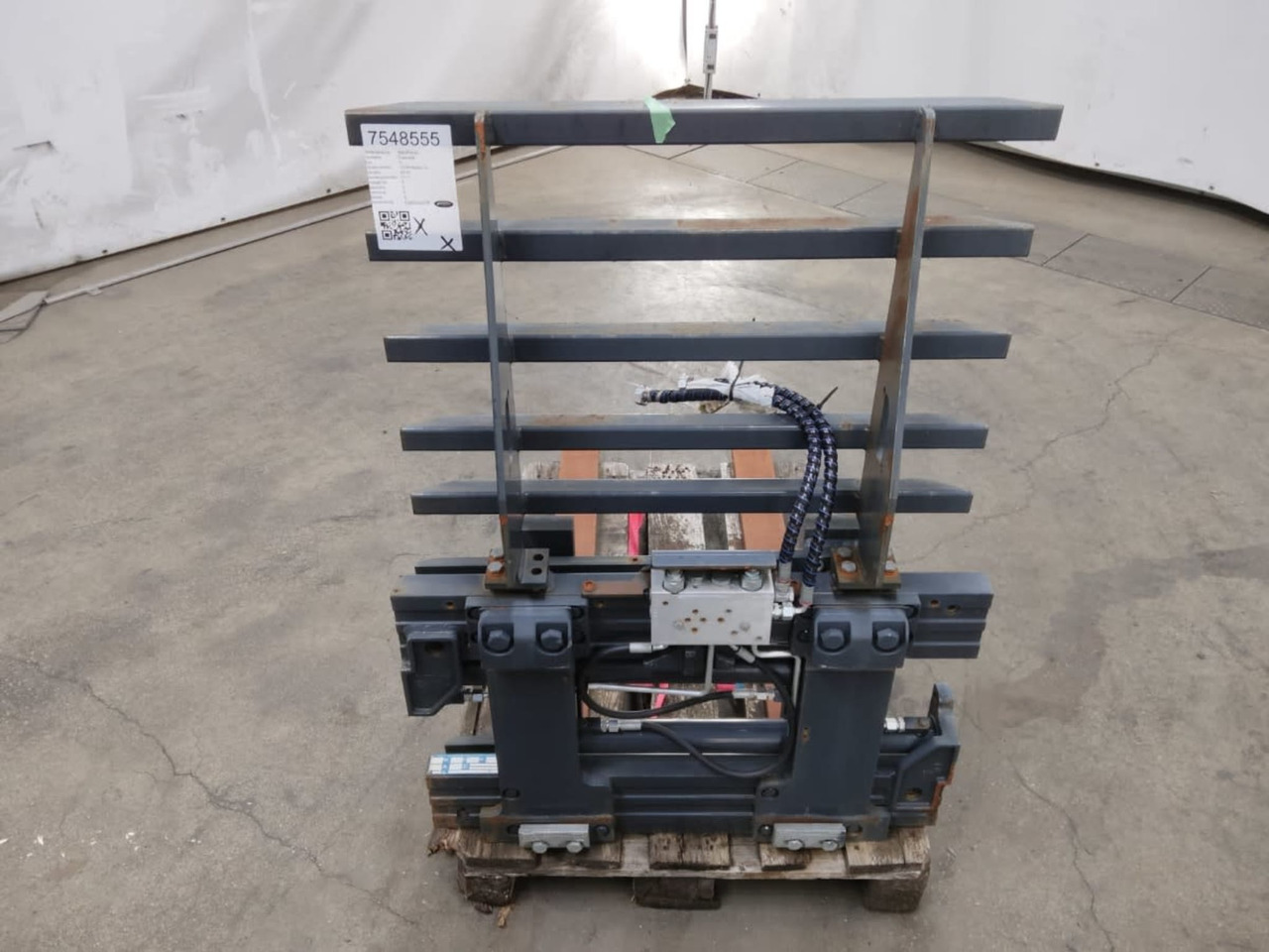 Cascade 20G-CF5-170 - Attachment for Material handling equipment: picture 4 Cascade 20G-CF5-170 - Attachment for Material handling equipment: picture 4