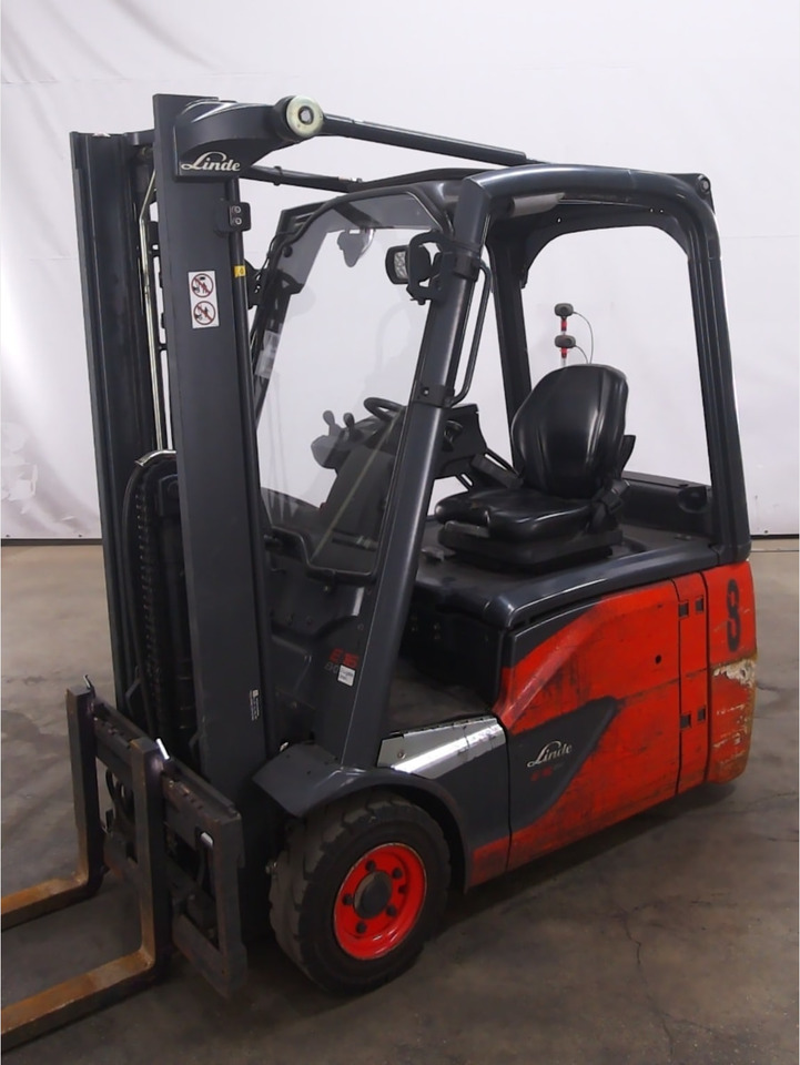 Electric forklift Linde E16-02: picture 1