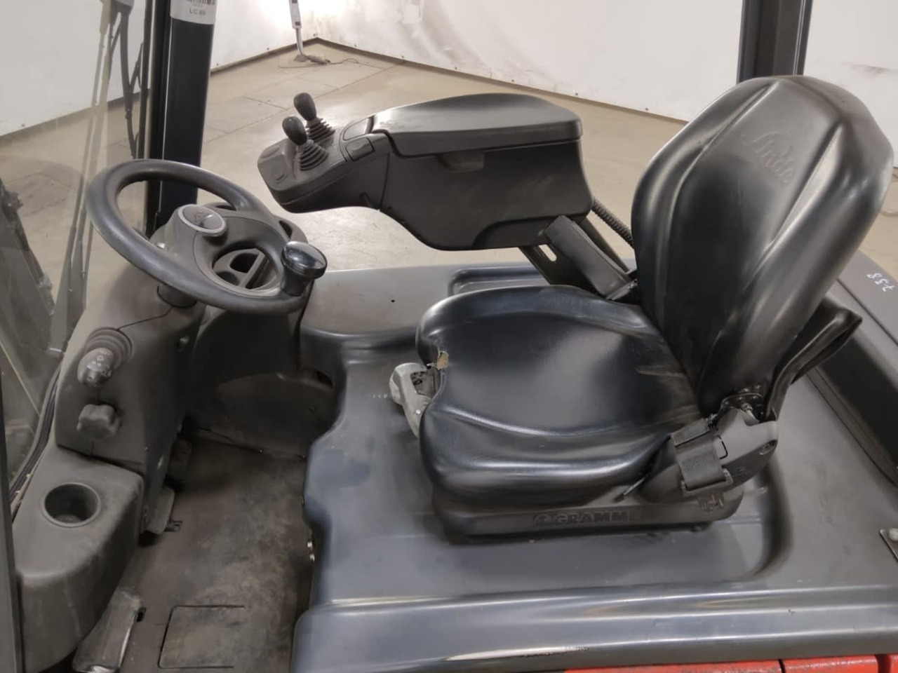 Linde E16-02 - Electric forklift: picture 4 Linde E16-02 - Electric forklift: picture 4