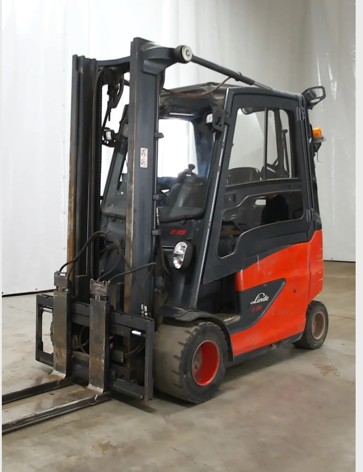 Linde E35 - Electric forklift: picture 1 Linde E35 - Electric forklift: picture 1