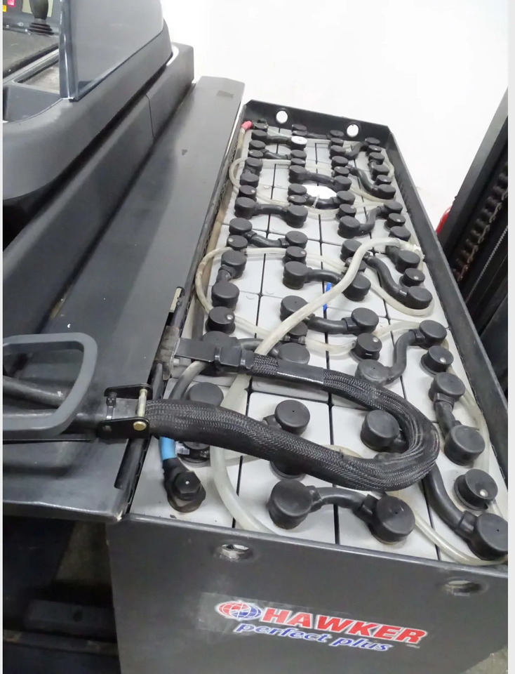 Linde R16HD-01 - Reach truck: picture 4 Linde R16HD-01 - Reach truck: picture 4