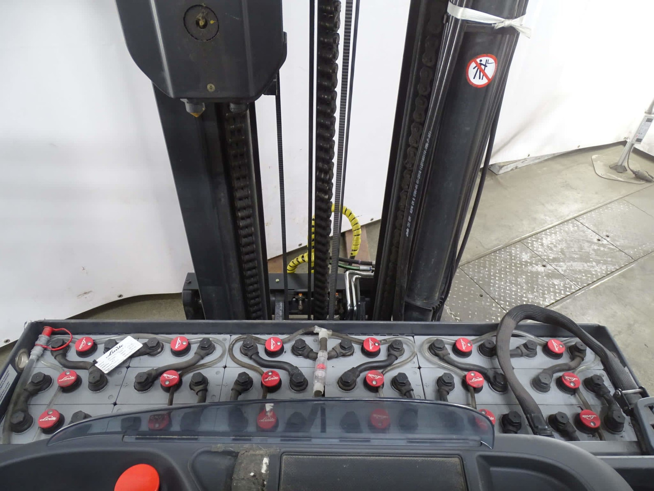 Linde R16HD-01 - Reach truck: picture 5 Linde R16HD-01 - Reach truck: picture 5