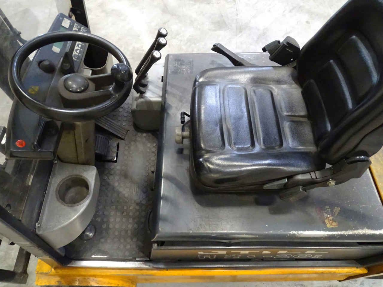 Package: 7521463 R20-20Pi & 7521464 R20-20Pi - Forklift: picture 4 Package: 7521463 R20-20Pi & 7521464 R20-20Pi - Forklift: picture 4