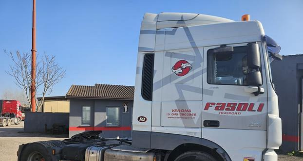 DAF XF-460 EURO 6 impianto idraulico - Tractor unit: picture 2 DAF XF-460 EURO 6 impianto idraulico - Tractor unit: picture 2