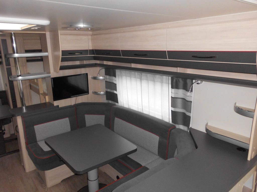 Caravan Hobby DE LUXE EDITION 650 KMFe Vorzelt, City, 2200kg: picture 9