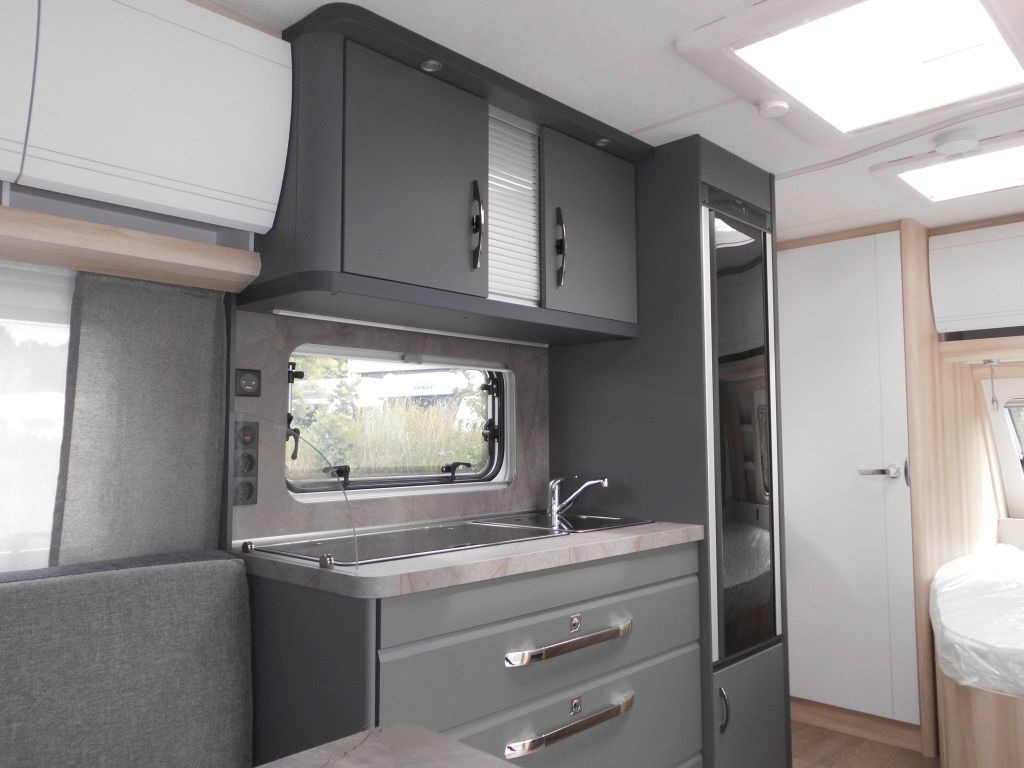 Caravan Hobby De Luxe 460 UFe 2026 1500kg. Ambiente: picture 8