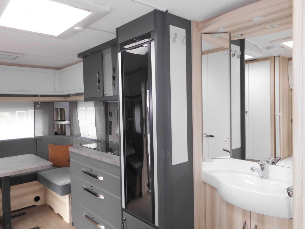 Caravan Hobby De Luxe 460 UFe 2026 1500kg. Ambiente: picture 14