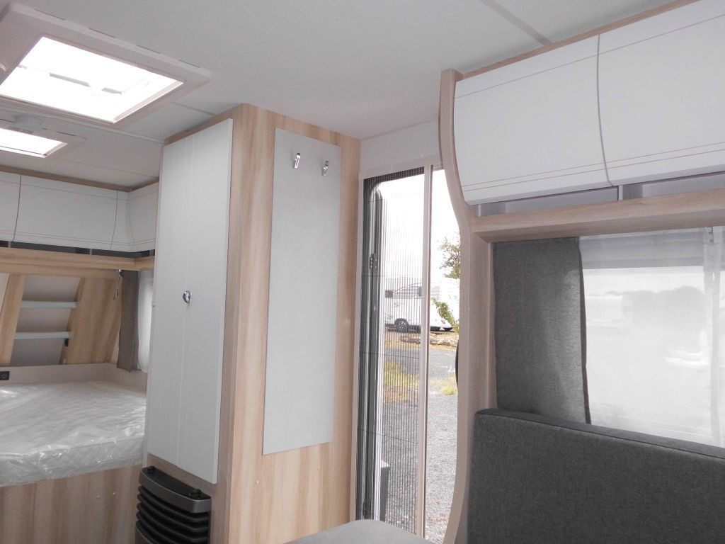 Caravan Hobby De Luxe 460 UFe 2026 1500kg. Ambiente: picture 7