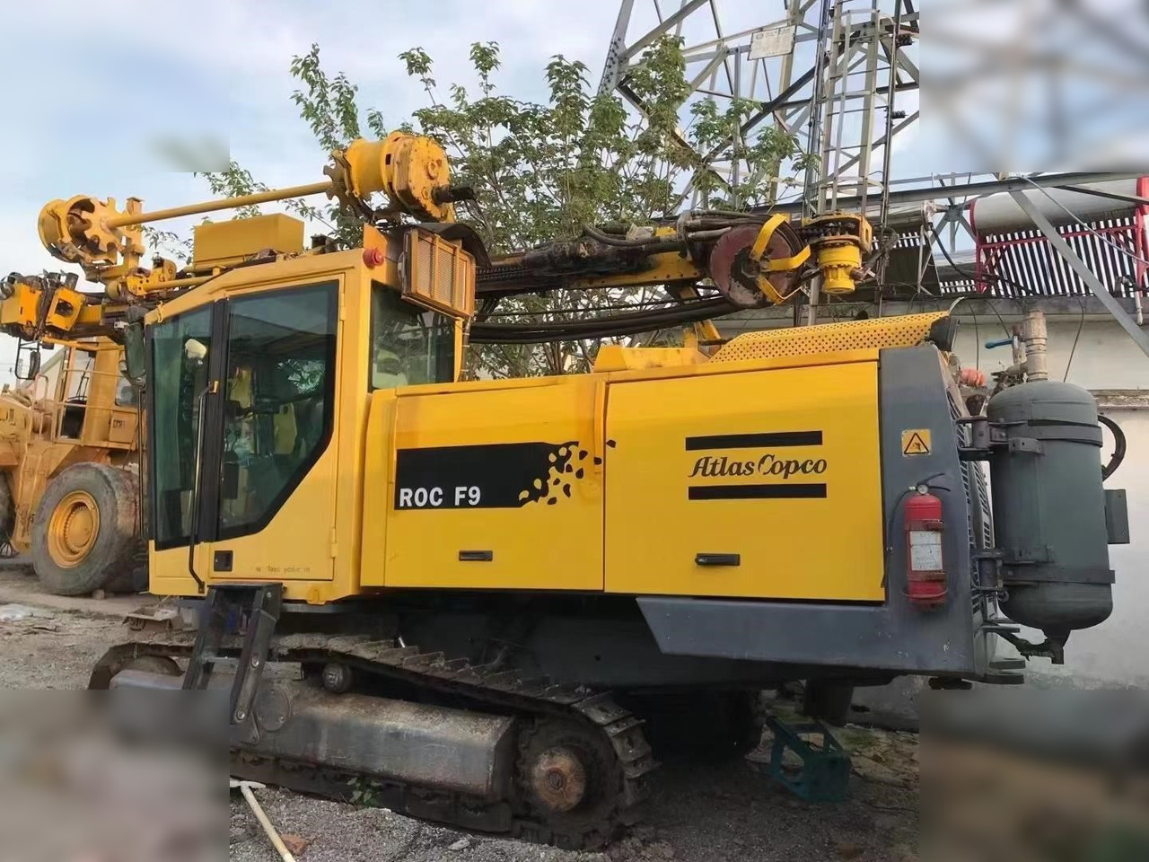 2002 ATLAS COPCO ROC F9CR - Drilling rig: picture 1 2002 ATLAS COPCO ROC F9CR - Drilling rig: picture 1