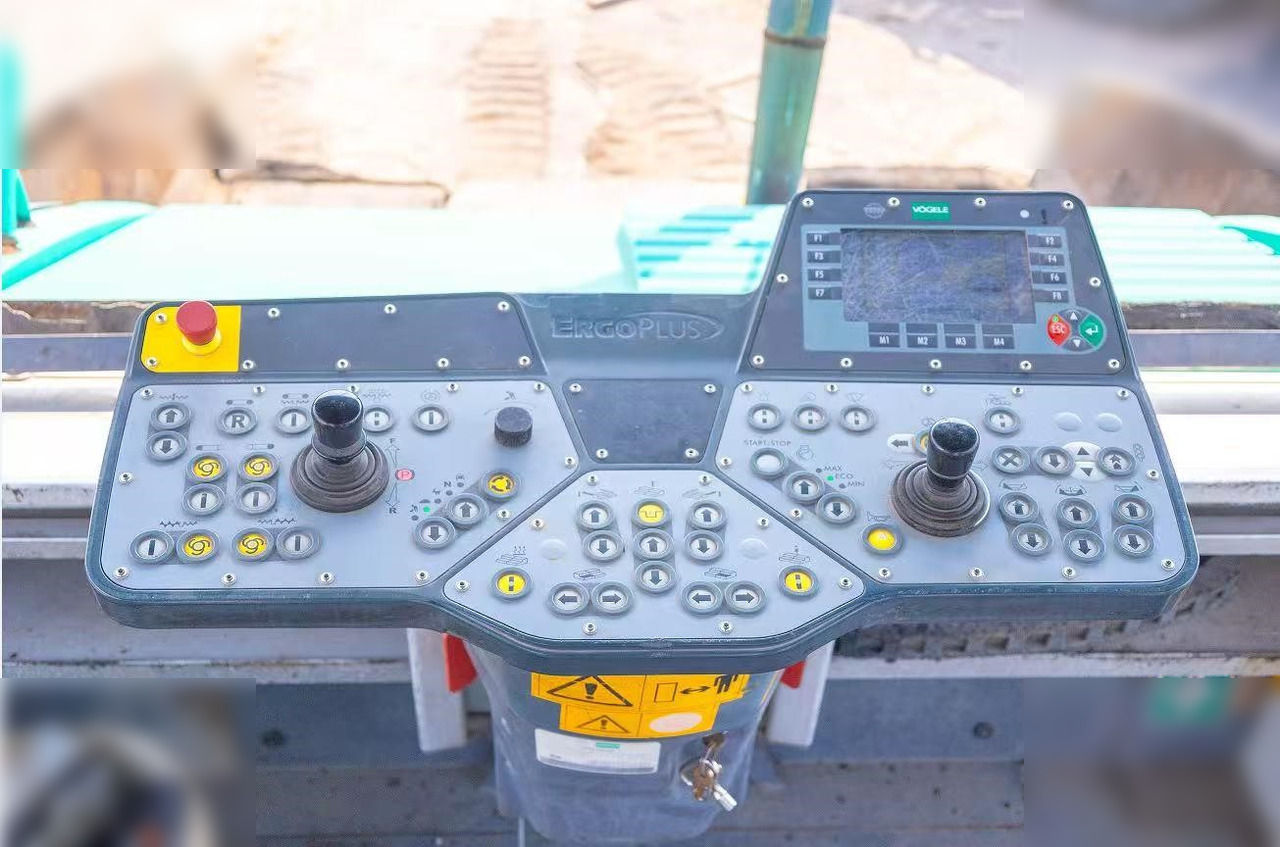 2015 VÖGELE SUPER 2100-3L - Asphalt paver: picture 5 2015 VÖGELE SUPER 2100-3L - Asphalt paver: picture 5
