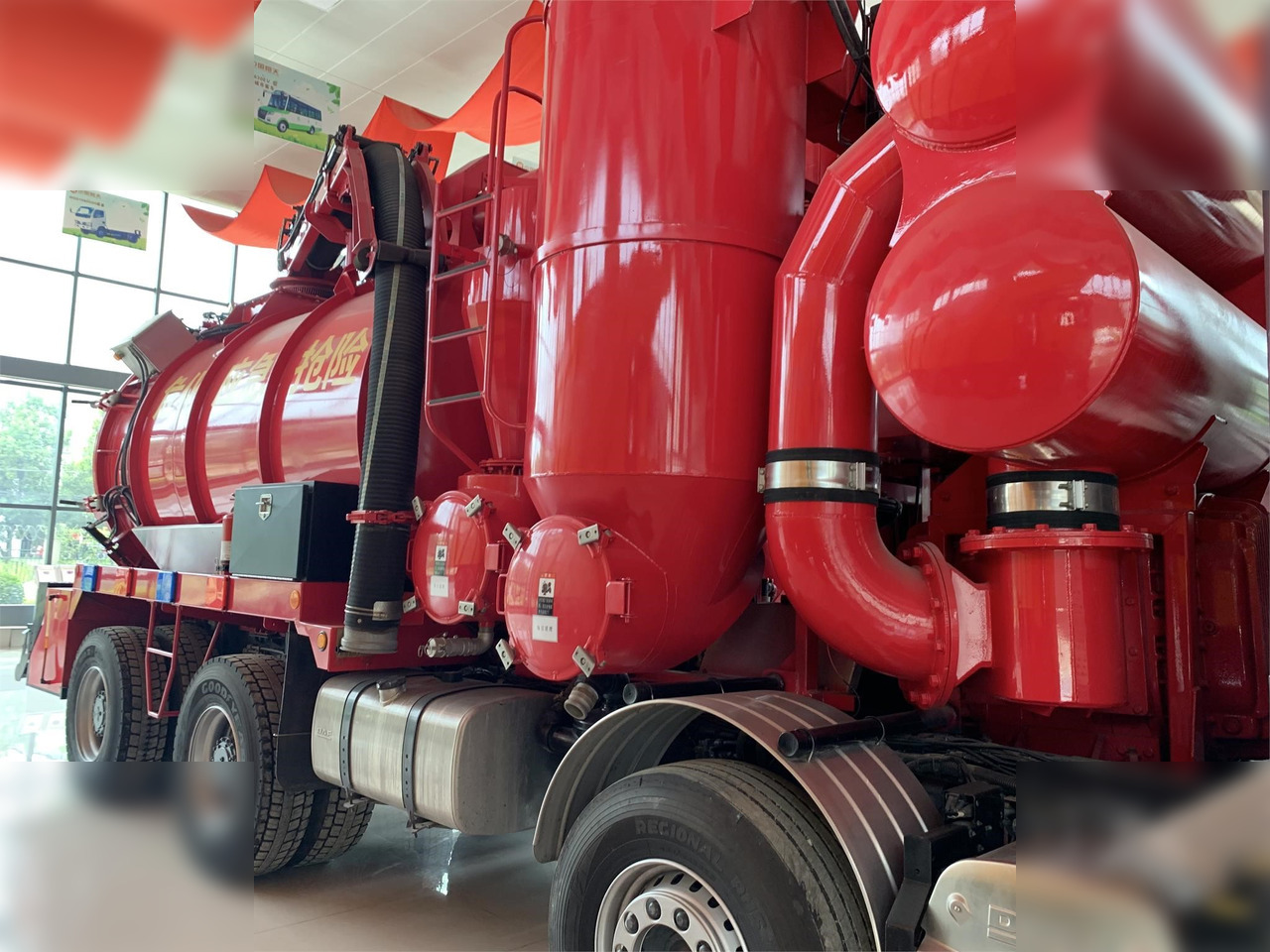 2016 PRESVAC 3150 - Vacuum truck: picture 2 2016 PRESVAC 3150 - Vacuum truck: picture 2