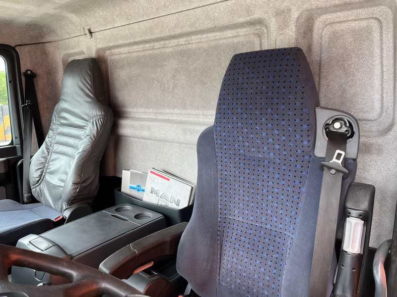 Dropside/ Flatbed truck, Crane truck MAN TGL 8.180 4x2 PK 4200 YEAR 2013 / PLATFORM L=3710 mm: picture 19 Dropside/ Flatbed truck, Crane truck MAN TGL 8.180 4x2 PK 4200 YEAR 2013 / PLATFORM L=3710 mm: picture 19