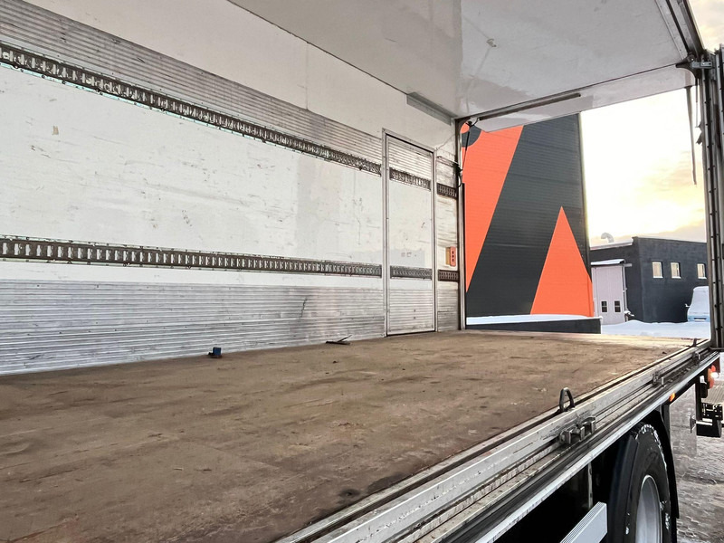 Box truck Mercedes-Benz Antos 1830 4x2 EURO 6 ! / BOX L=7593 mm: picture 11 Box truck Mercedes-Benz Antos 1830 4x2 EURO 6 ! / BOX L=7593 mm: picture 11