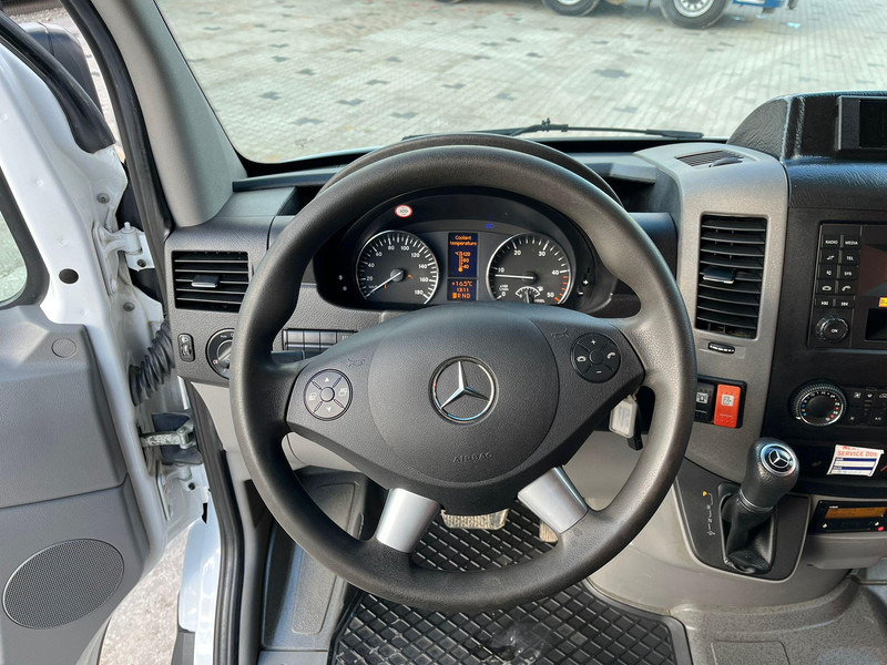 Lease a Mercedes-Benz Sprinter 516 CDI 22 + 1 SEATS Mercedes-Benz Sprinter 516 CDI 22 + 1 SEATS: picture 10