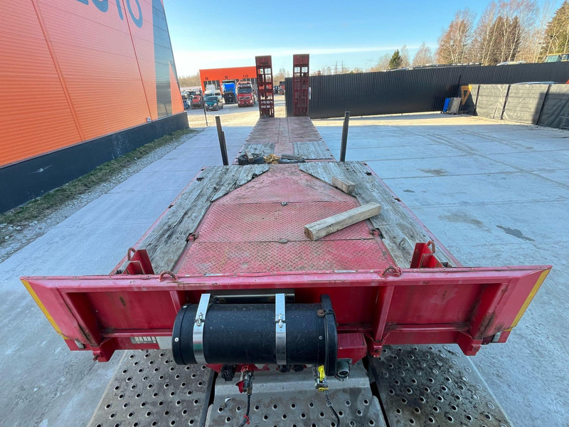 Nooteboom MCO-58-04V PLATFORM 9900 mm + 6100 + 6400 mm EXTENDABLE / LOADING HEIGHT 860 mm / ALL STEERED AXLES - Low loader semi-trailer: picture 2 Nooteboom MCO-58-04V PLATFORM 9900 mm + 6100 + 6400 mm EXTENDABLE / LOADING HEIGHT 860 mm / ALL STEERED AXLES - Low loader semi-trailer: picture 2
