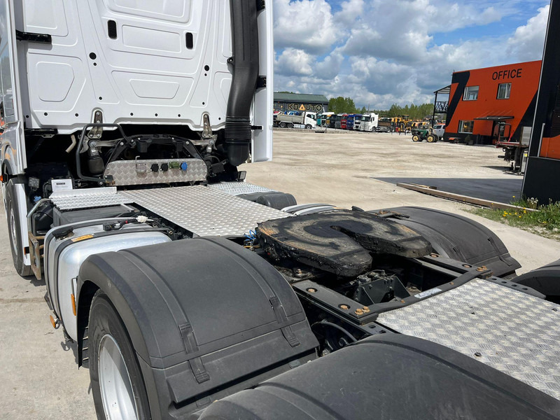 Tractor unit Mercedes-Benz Actros 2563 6x2 BIG SPACE / RETARDER: picture 12 Tractor unit Mercedes-Benz Actros 2563 6x2 BIG SPACE / RETARDER: picture 12