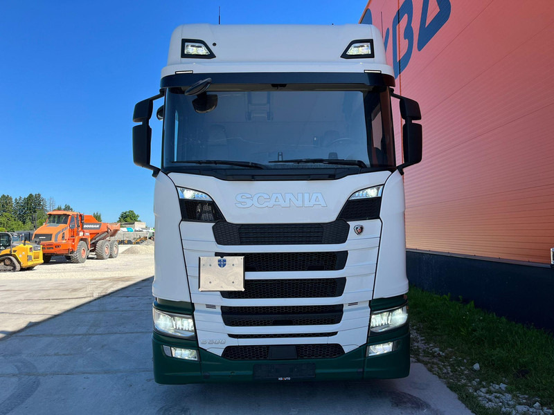 Scania S 500 6x2 GCW 70 ton / PTO / RETARDER / DOUBLE BOGIE - Tractor unit: picture 3 Scania S 500 6x2 GCW 70 ton / PTO / RETARDER / DOUBLE BOGIE - Tractor unit: picture 3