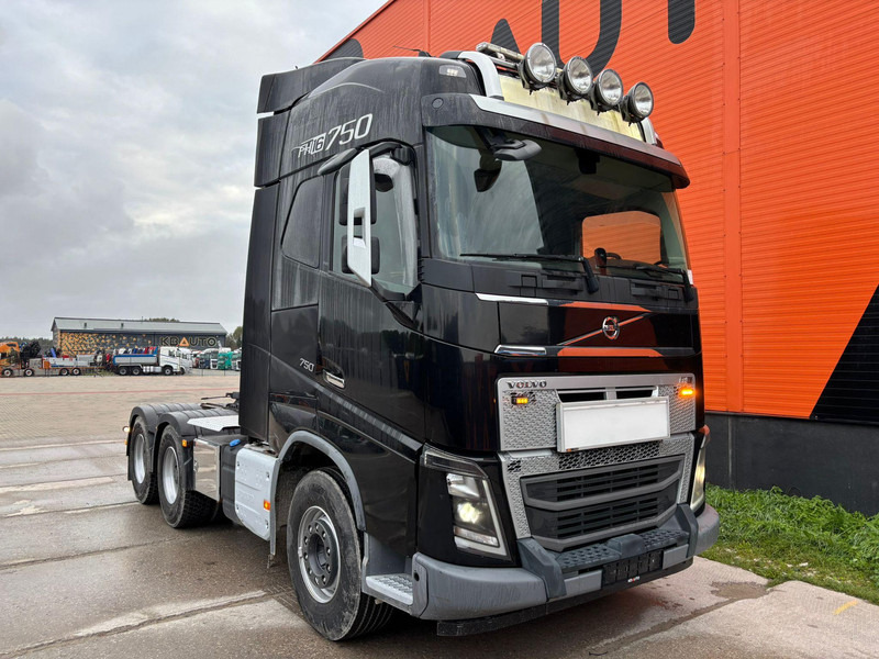 Volvo FH 16 750 6x4 GCW 90 ton / RETARDER - Tractor unit: picture 4 Volvo FH 16 750 6x4 GCW 90 ton / RETARDER - Tractor unit: picture 4