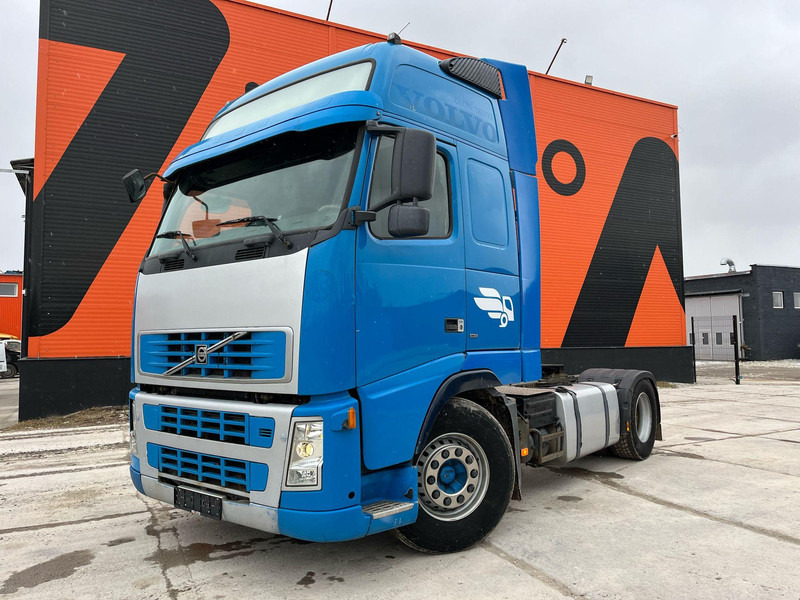 Volvo FH 400 4x2 GLOBE XL - Tractor unit: picture 2 Volvo FH 400 4x2 GLOBE XL - Tractor unit: picture 2
