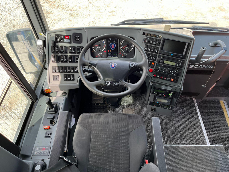 Interior photo 1: Lease a Van Hool Scania K 400 T 9 6x2*4 WC / AC / WEBASTO / FRIDGE / LUGGAGE BOX WITH LIFT / WHEELCHAIR LIFT Van Hool Scania K 400 T 9 6x2*4 WC / AC / WEBASTO / FRIDGE / LUGGAGE BOX WITH LIFT / WHEELCHAIR LIFT