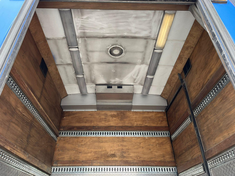 Lease a Van Hool Scania K 400 T 9 6x2*4 WC / AC / WEBASTO / FRIDGE / LUGGAGE BOX WITH LIFT / WHEELCHAIR LIFT Van Hool Scania K 400 T 9 6x2*4 WC / AC / WEBASTO / FRIDGE / LUGGAGE BOX WITH LIFT / WHEELCHAIR LIFT: picture 11